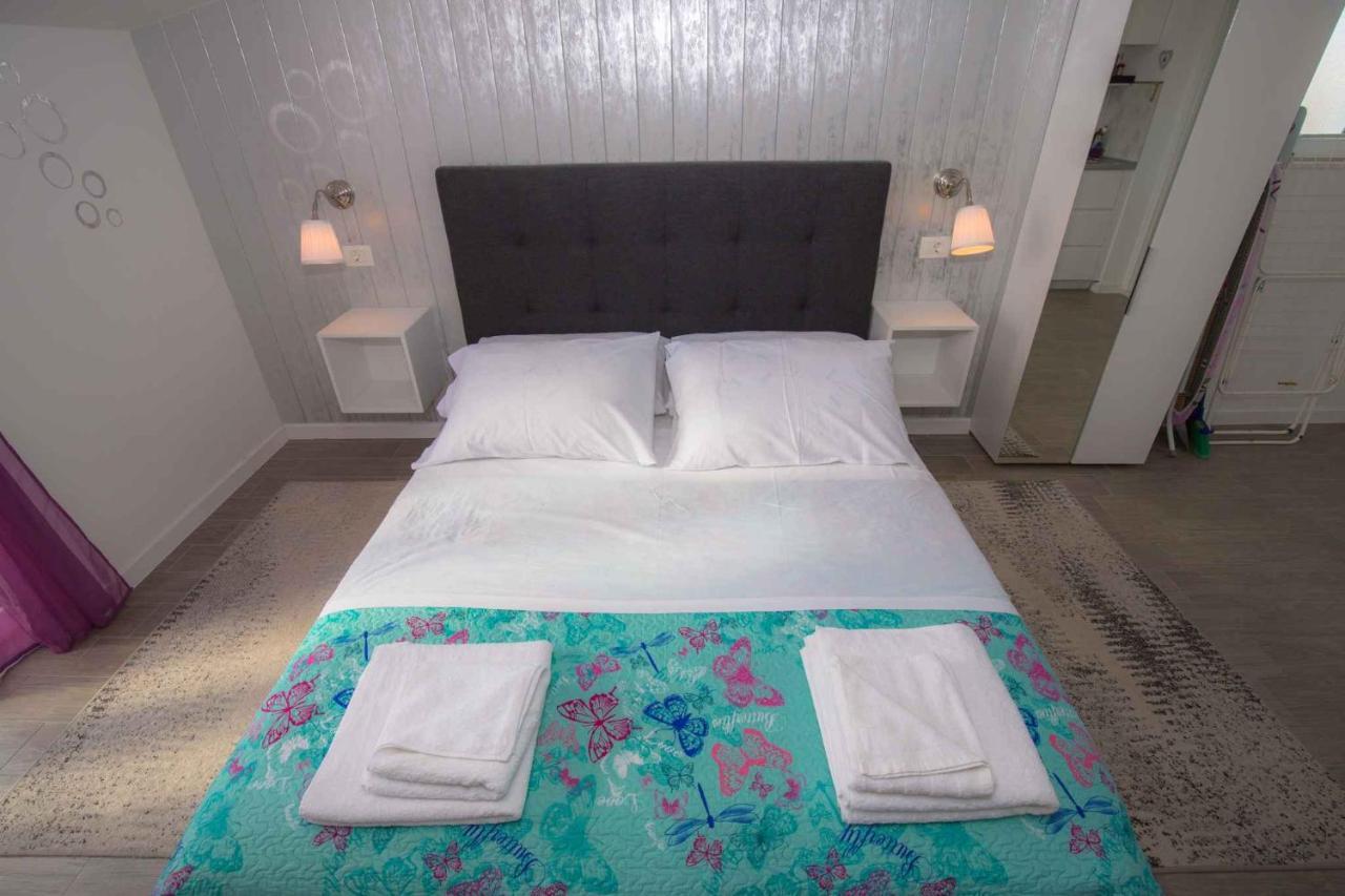 Apartments In Rogoznica 36019 ภายนอก รูปภาพ