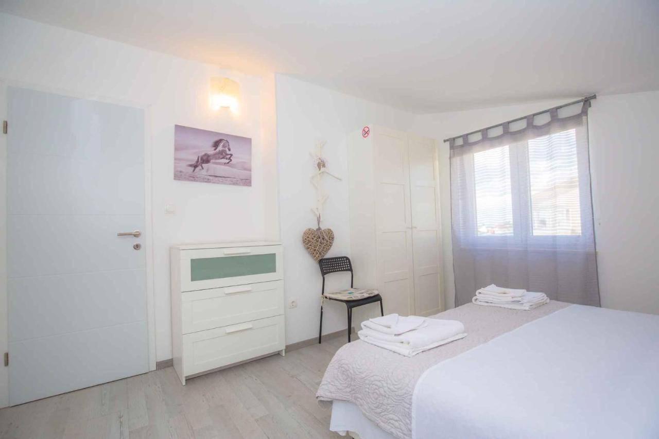 Apartments In Rogoznica 36019 ภายนอก รูปภาพ