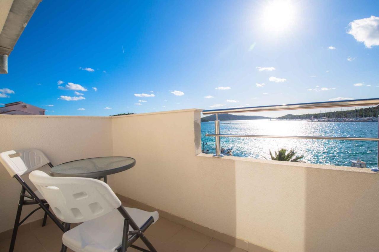 Apartments In Rogoznica 36019 ภายนอก รูปภาพ