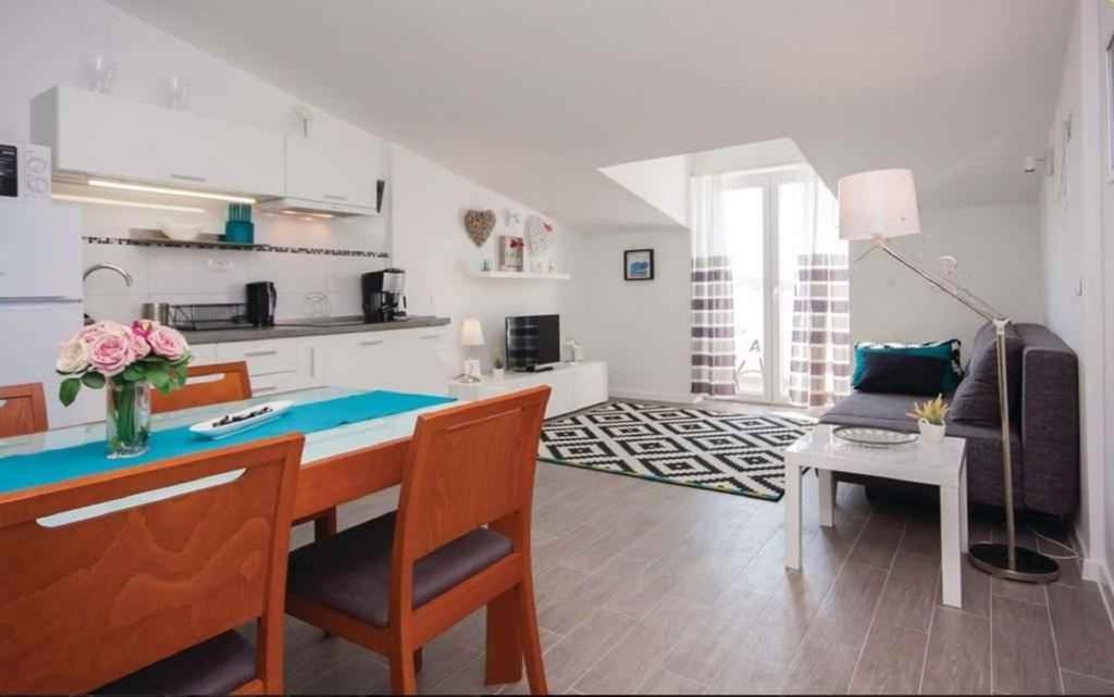 Apartments In Rogoznica 36019 ภายนอก รูปภาพ