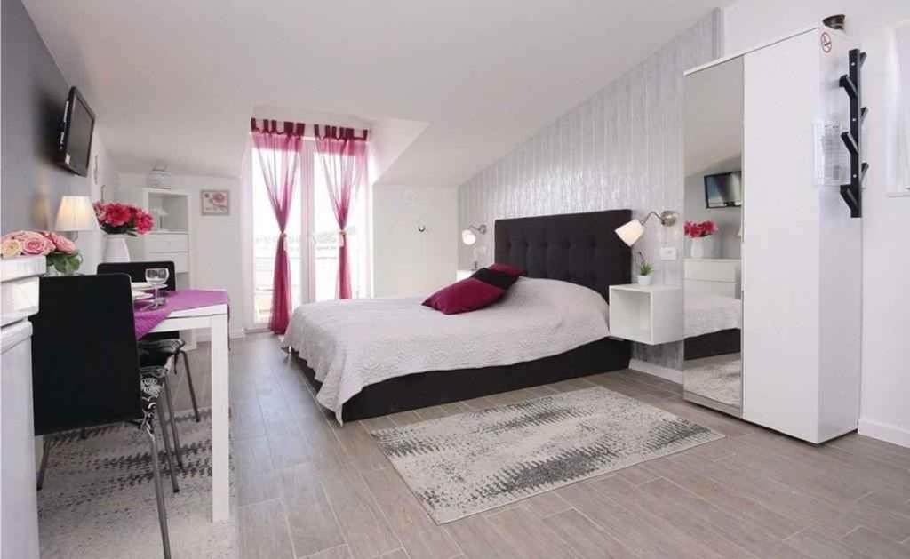 Apartments In Rogoznica 36019 ภายนอก รูปภาพ